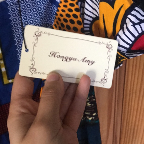 NWT Multi Color Tribal Mixed- print Short Sleeve Top Zip at back neck Women's XL - Picture 3 of 9